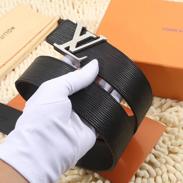 激安ルイヴィトンベルト背面デザイン